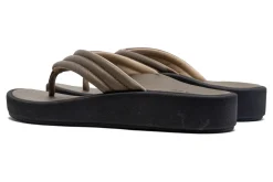 ABEO Paseo Thong Sandal