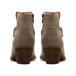 Clarks Neva Buckle