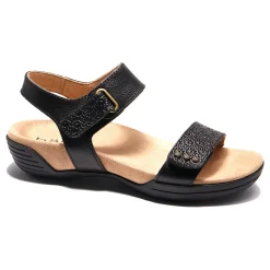 Halsa Footwear Dominica