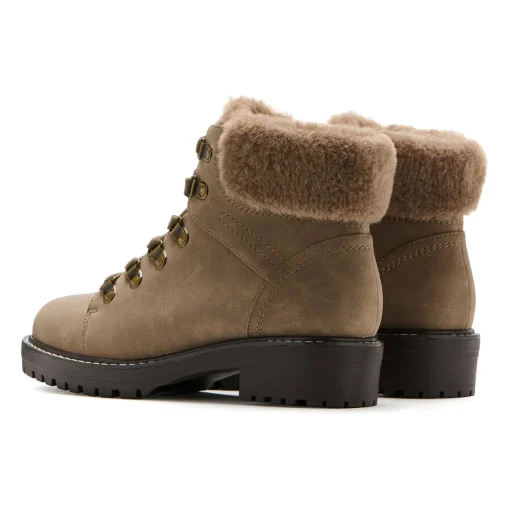 The Walking Company Rainier Lace Boot