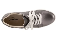 Trotters Adore