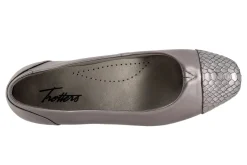 Trotters Daisy
