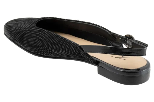 Trotters Holly