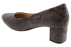 Trotters Kari