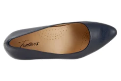 Trotters Kari