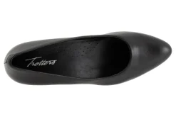 Trotters Kari