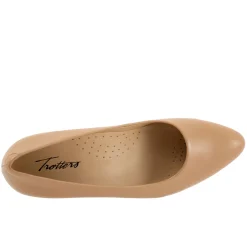 Trotters Kari