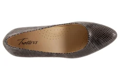 Trotters Kari