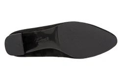 Trotters Kari