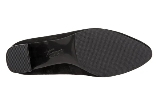 Trotters Kari
