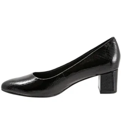 Trotters Kari