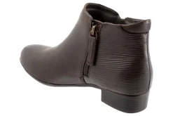 Trotters Major Embossed