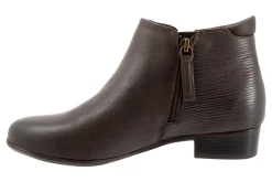 Trotters Major Embossed