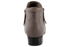 Trotters Major Embossed