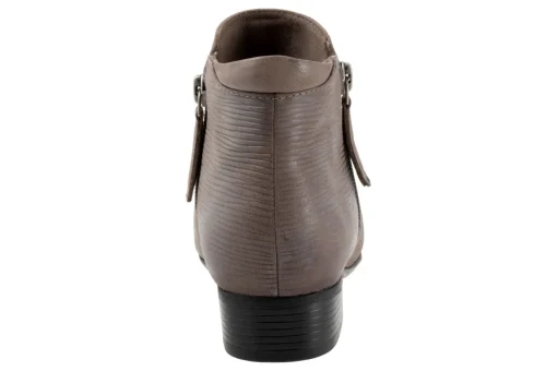 Trotters Major Embossed