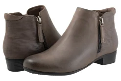 Trotters Major Embossed