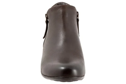 Trotters Major Embossed